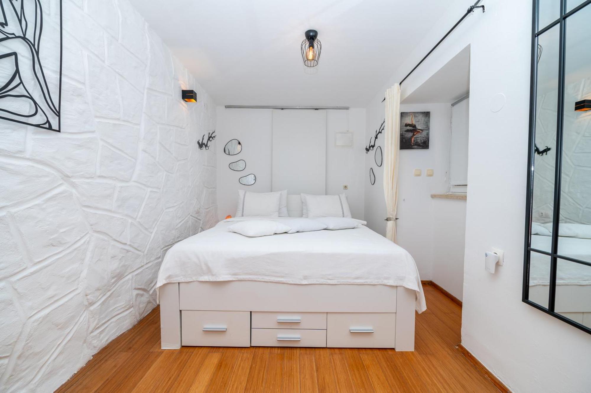 Apartments Vitoria مالي لوشينغْ المظهر الخارجي الصورة