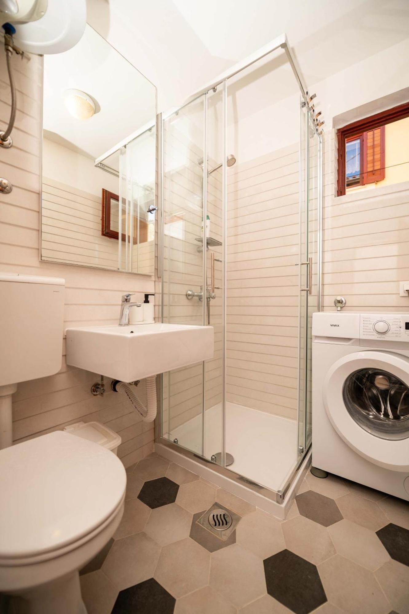Apartments Vitoria مالي لوشينغْ المظهر الخارجي الصورة